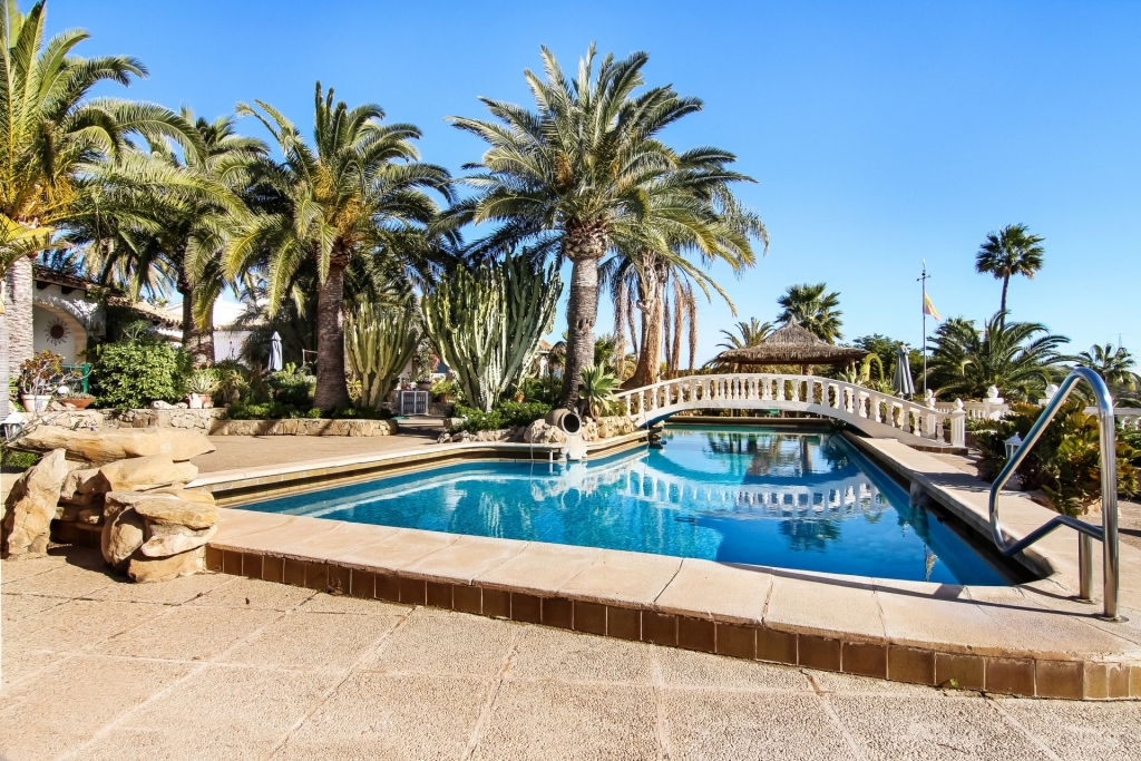 16 bed villa in Calp