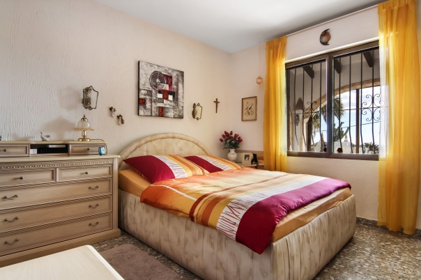 16 bed villa in Calp