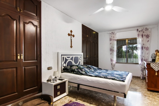 16 bed villa in Calp