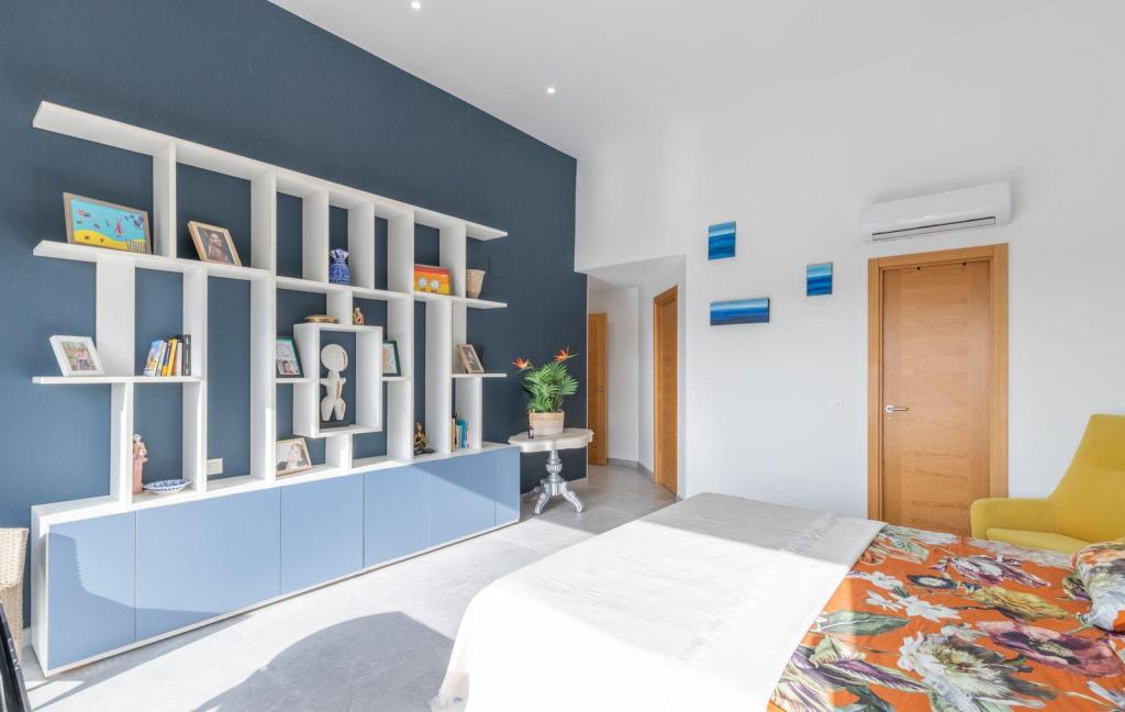 9 bed villas in Moraira