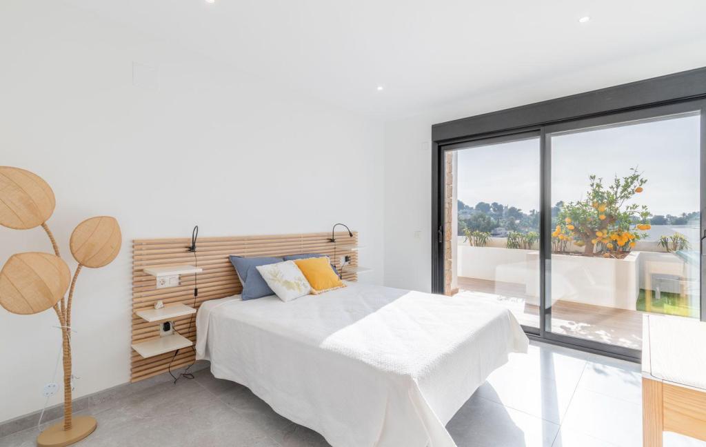 9 bed villas in Moraira