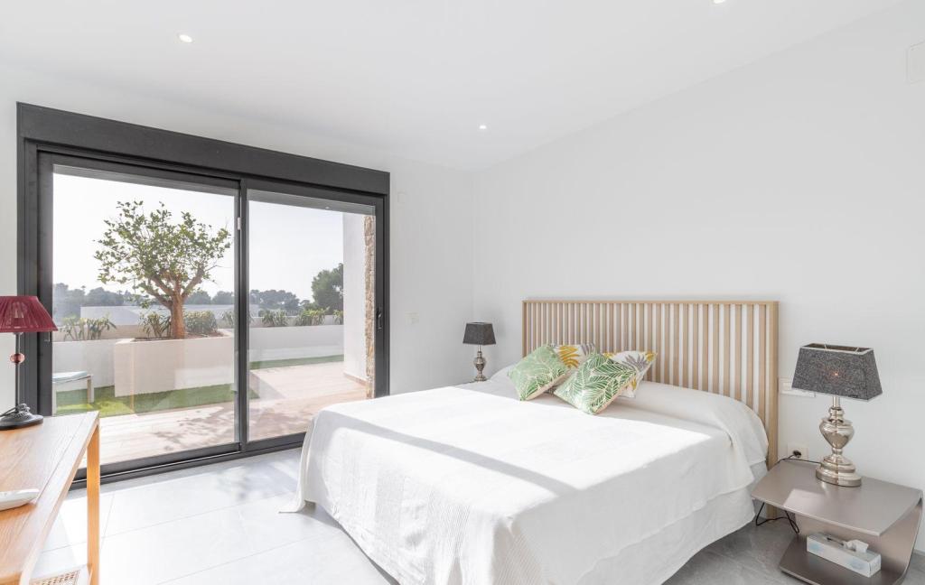 9 bed villas in Moraira