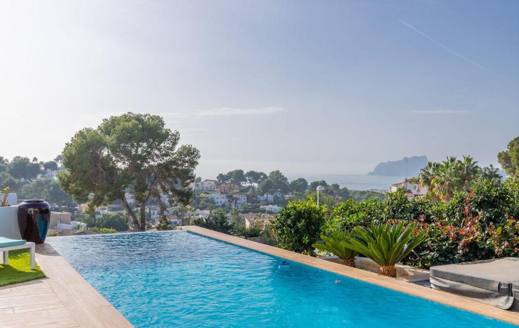 9 bed villas in Moraira