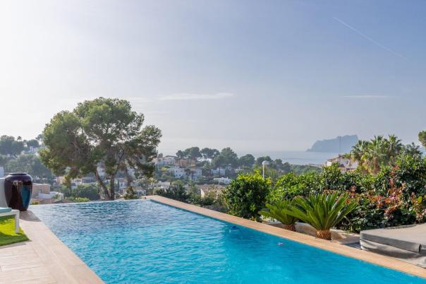 9 bed villas in Moraira