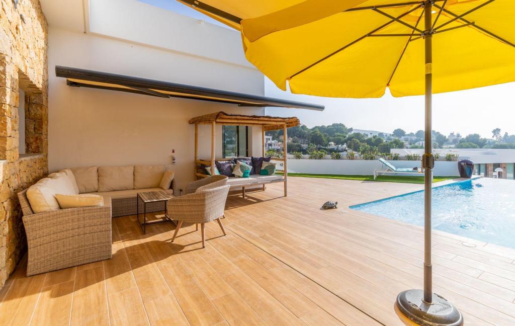 9 bed villas in Moraira