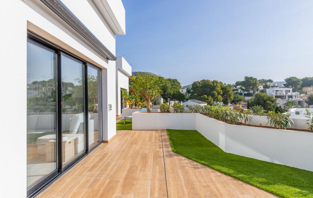 9 bed villas in Moraira