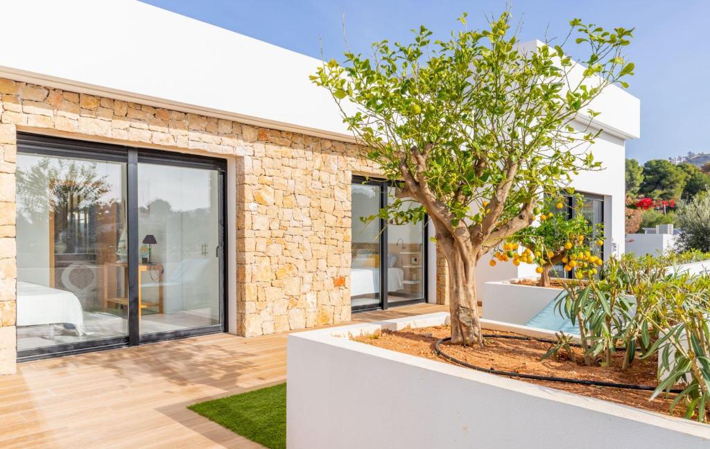 9 bed villas in Moraira