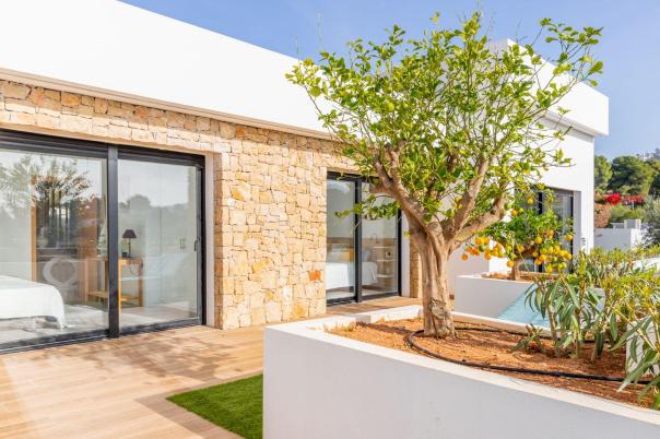 9 bed villas in Moraira