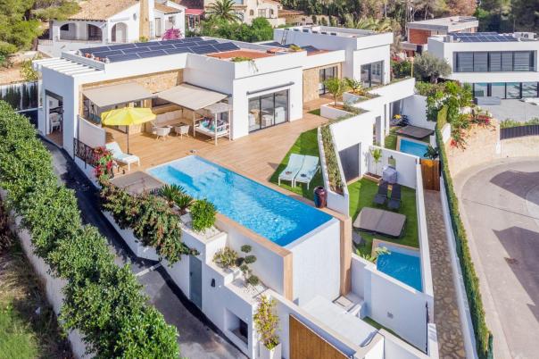 9 bed villas in Moraira