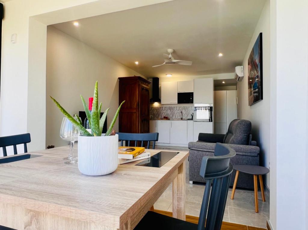 9 bed villas in Moraira