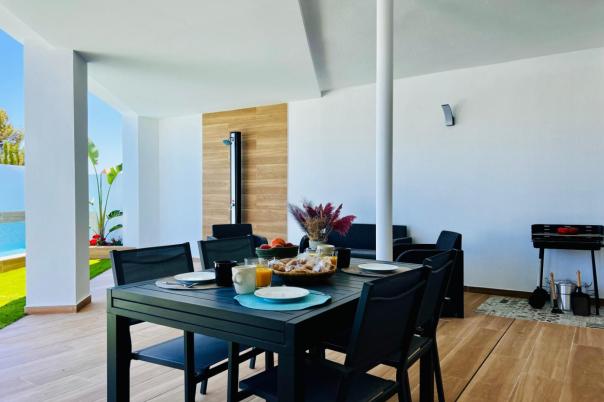 9 bed villas in Moraira