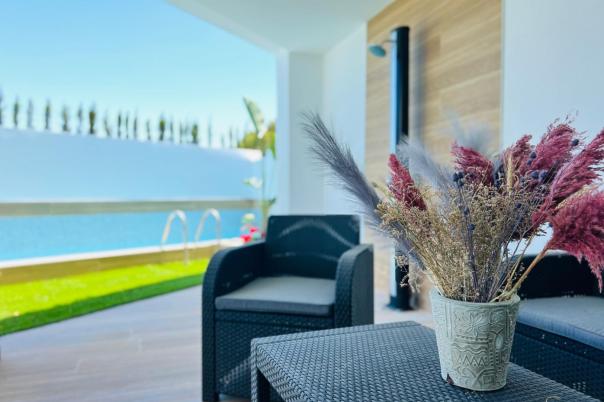 9 bed villas in Moraira