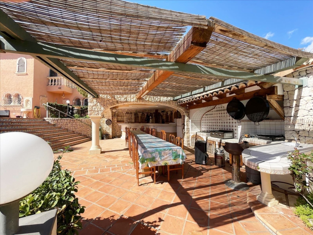 8 bed casa / chalet in Benissa