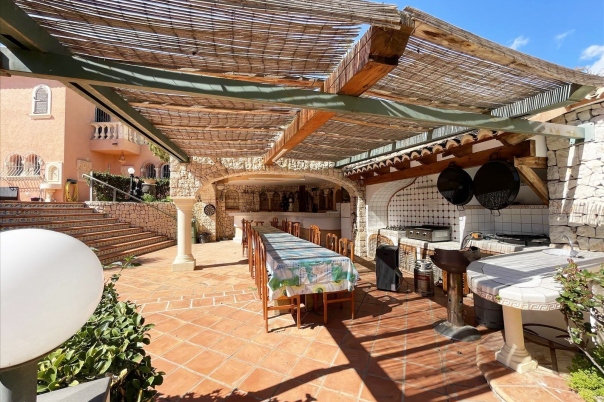 8 bed casa / chalet in Benissa