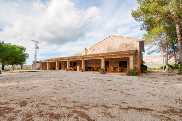 4 bed finca in Gata de Gorgos