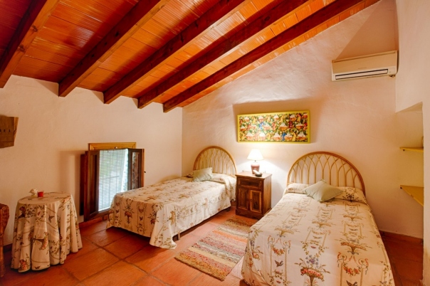 4 bed finca in Gata de Gorgos