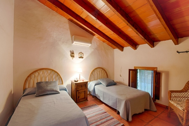 4 bed finca in Gata de Gorgos
