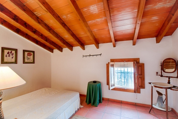 4 bed finca in Gata de Gorgos