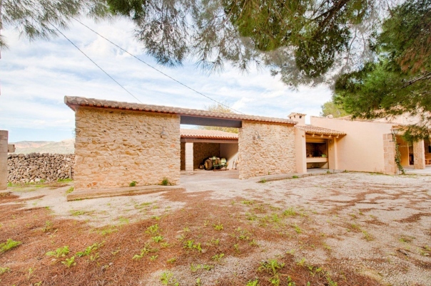 4 bed finca in Gata de Gorgos