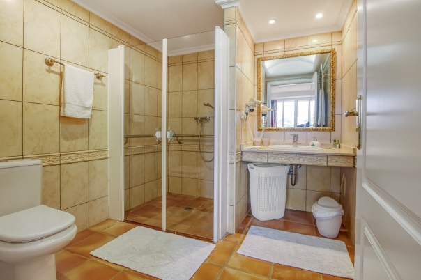 7 bed villa in Moraira