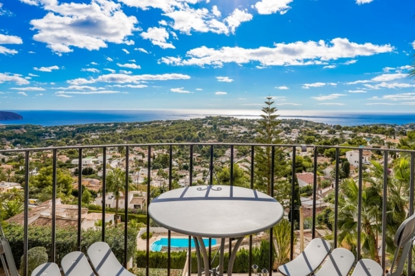4 bed villa in Moraira