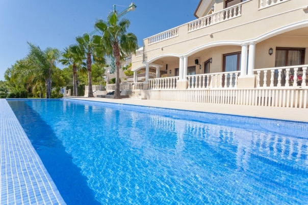 5 bed villa in Calpe