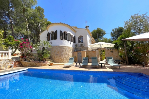 5 bed villa in Moraira