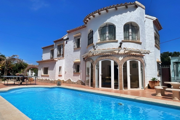 5 bed villa in Benissa