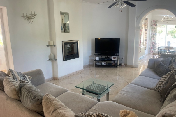 5 bed villa in Benissa