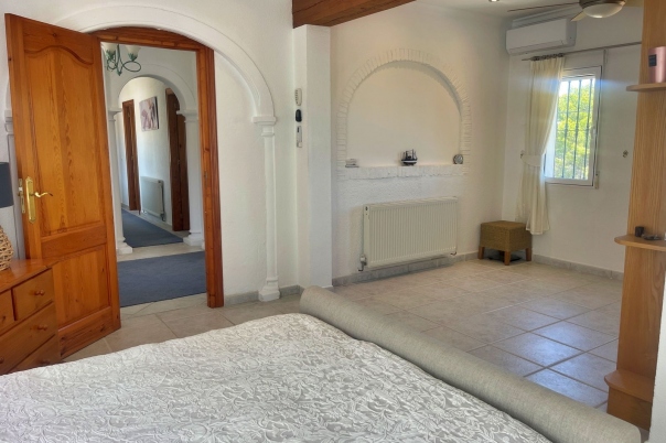 5 bed villa in Benissa