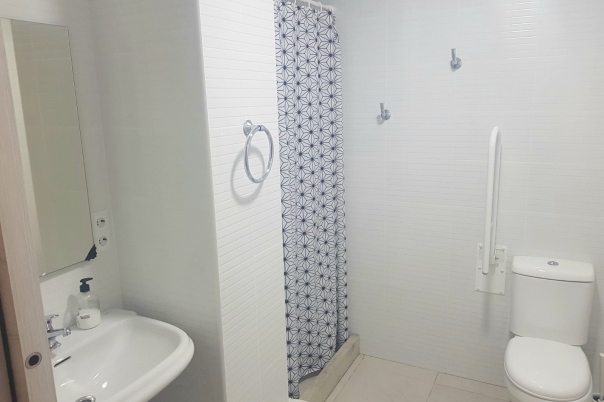 4 bed hotel in Calp