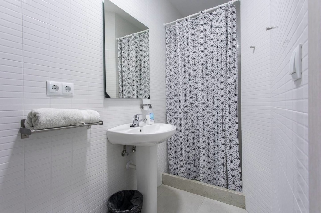 4 bed hotel in Calp