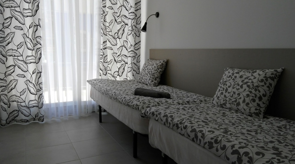 4 bed hotel in Calp