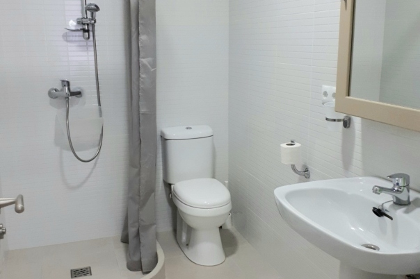 4 bed hotel in Calp