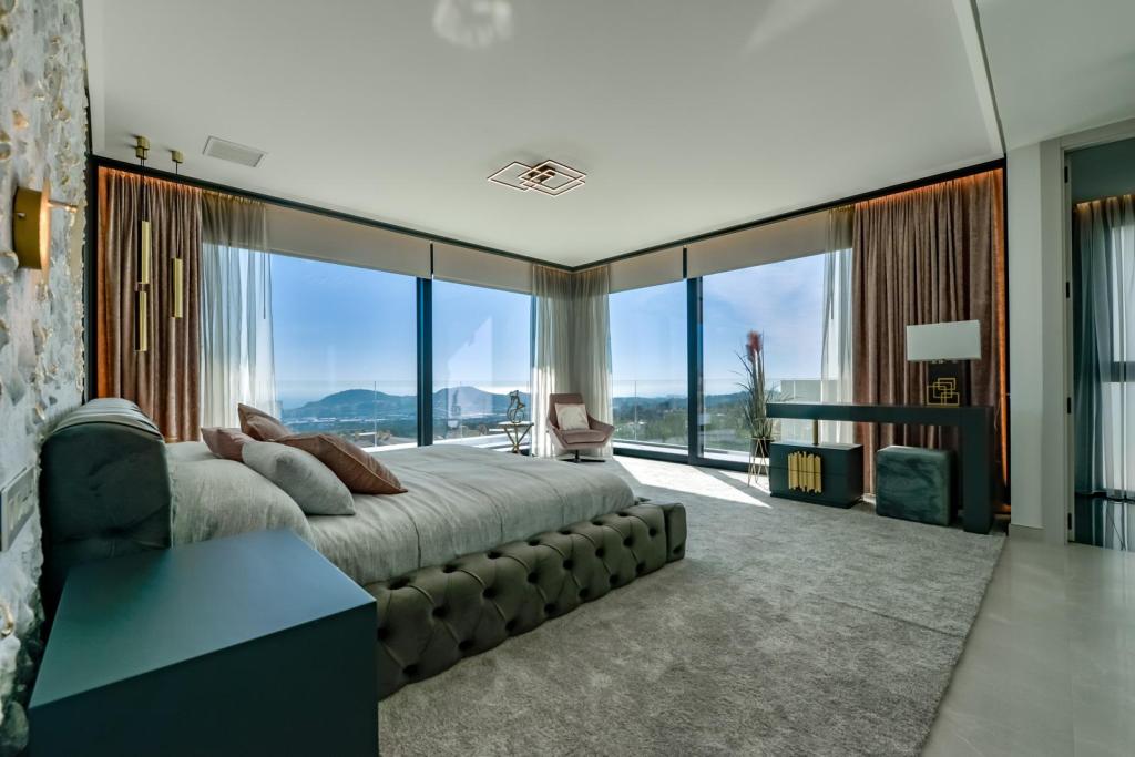 7 bed villa in Finestrat