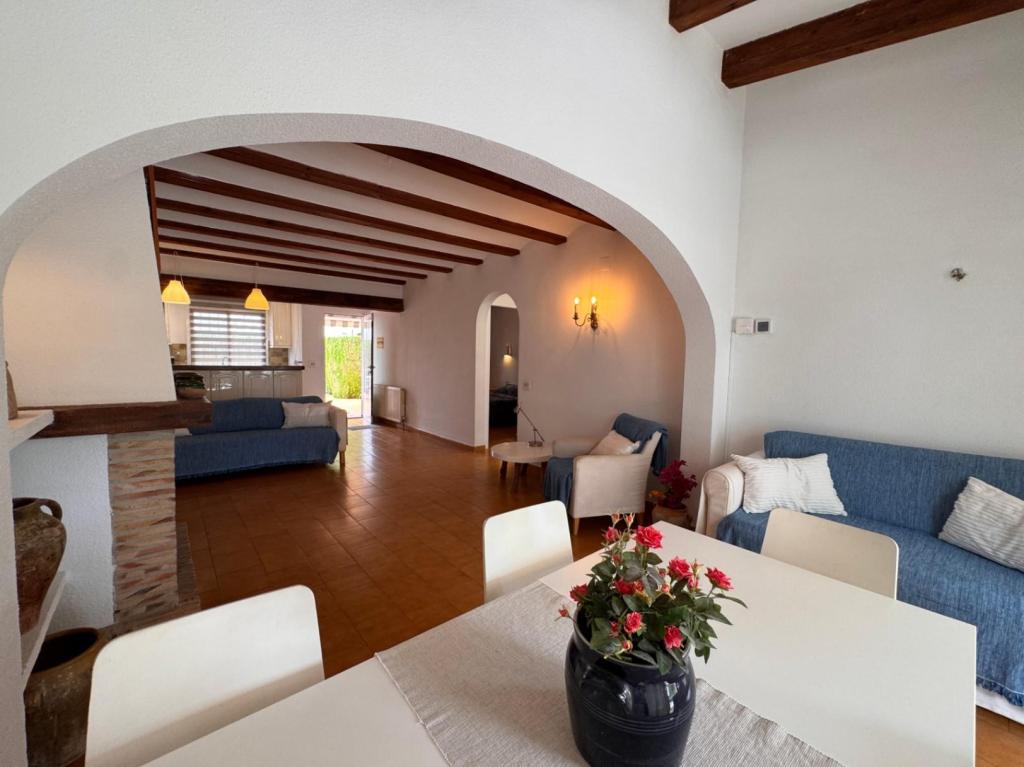2 bed bungalow in Moraira