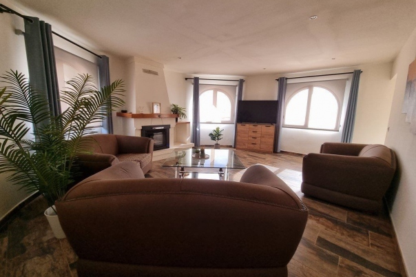 6 bed casa / chalet in Calpe / Calp