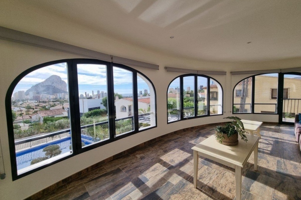 6 bed casa / chalet in Calpe / Calp