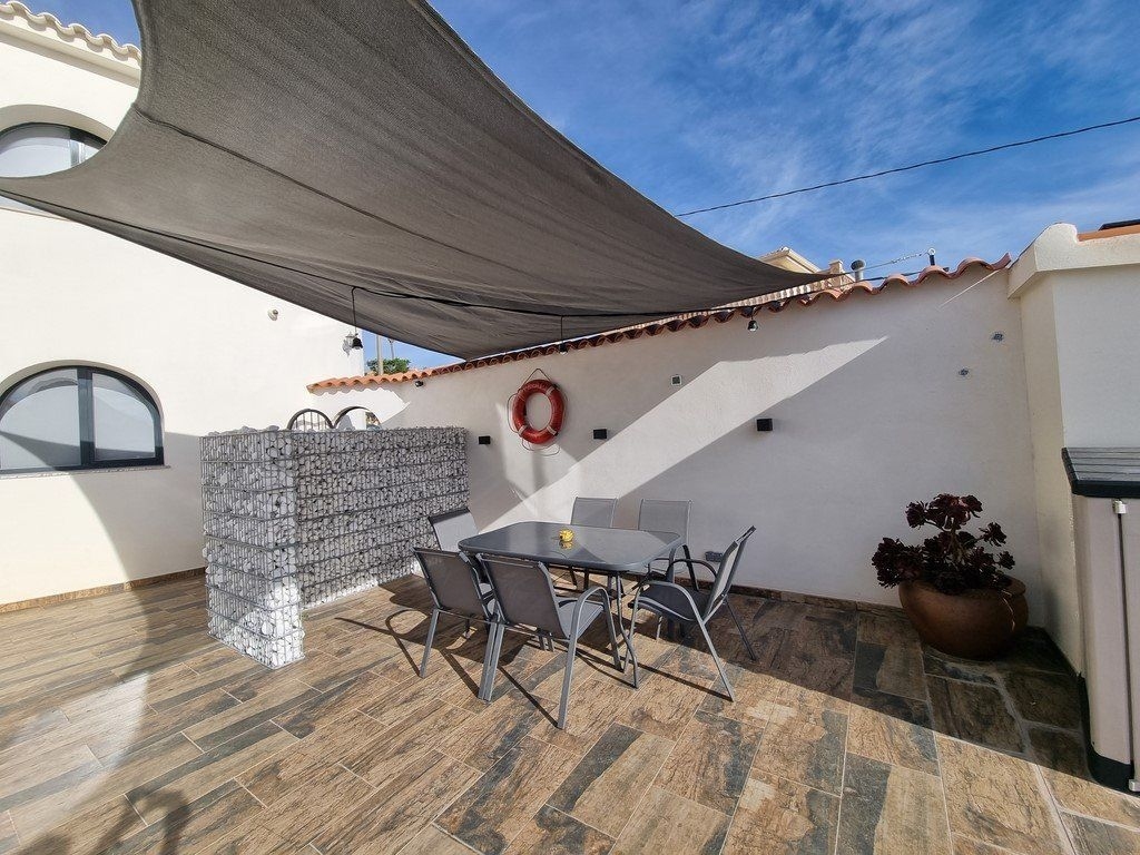 6 bed casa / chalet in Calpe / Calp