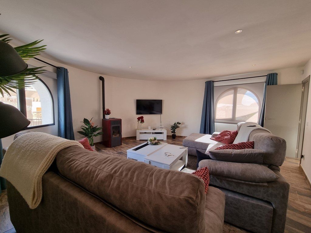 6 bed casa / chalet in Calpe / Calp