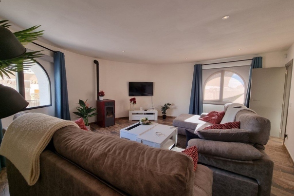 6 bed casa / chalet in Calpe / Calp