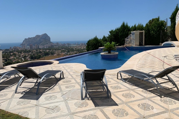 4 bed villa in Calp