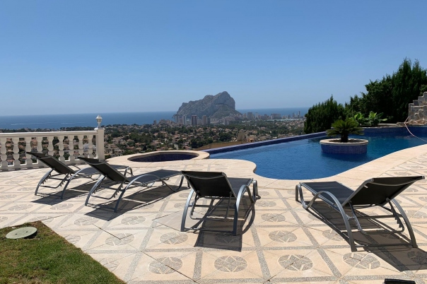 4 bed villa in Calp