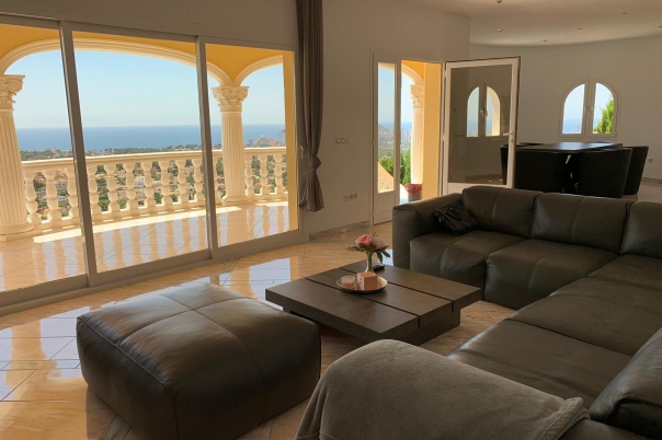 4 bed villa in Calp