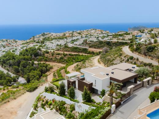 5 bed villa in Benitachell