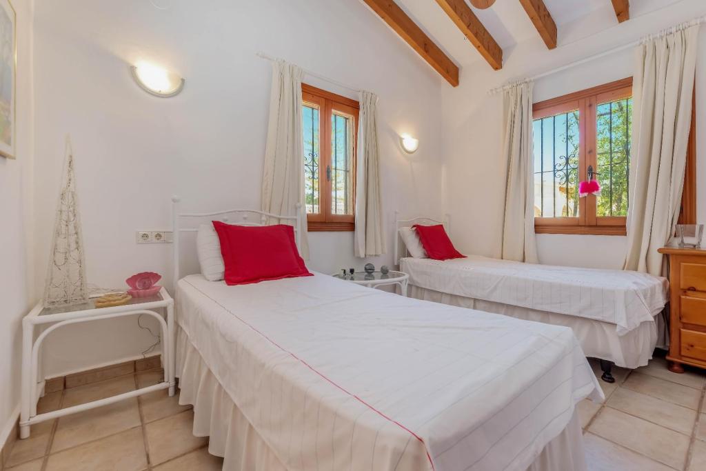 4 bed villas in Moraira