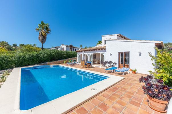 4 bed villas in Moraira