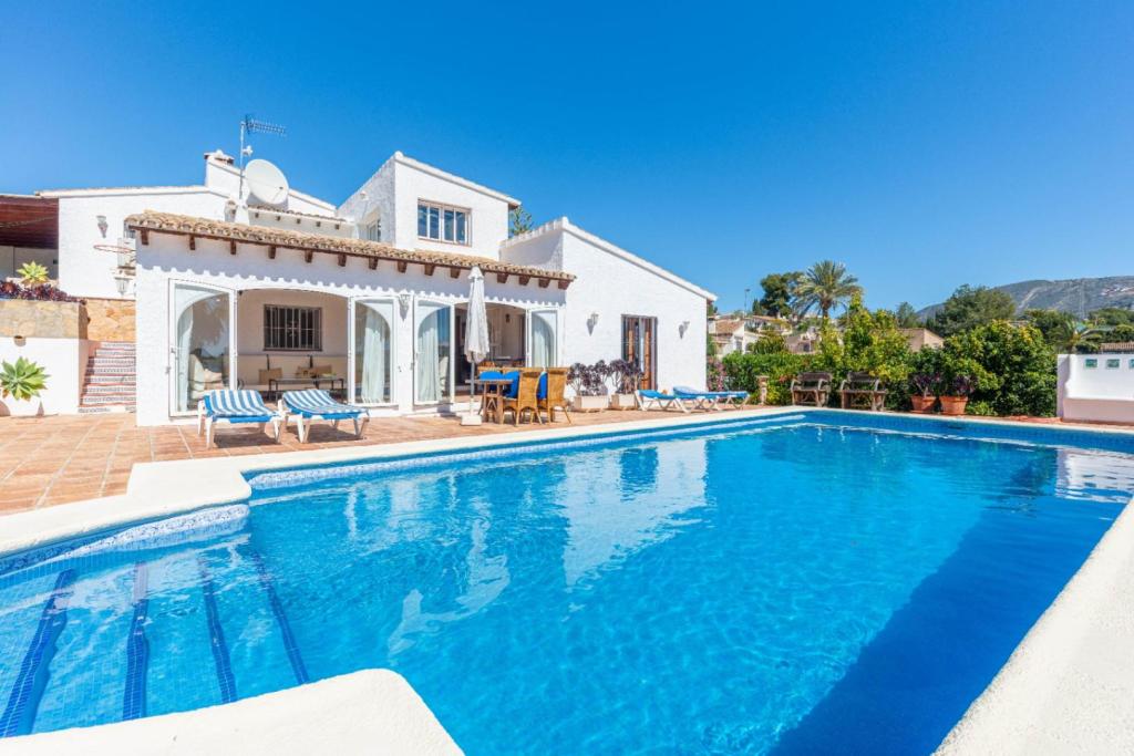 4 bed villas in Moraira