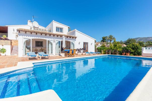 4 bed villas in Moraira