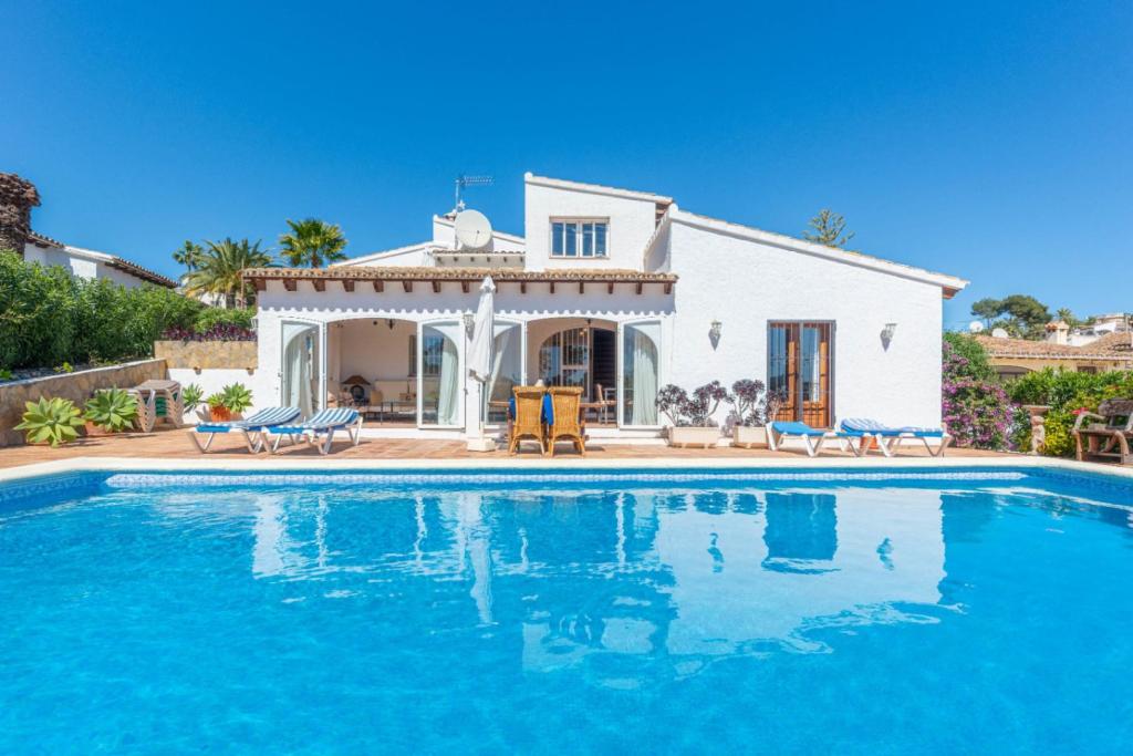 4 bed villas in Moraira